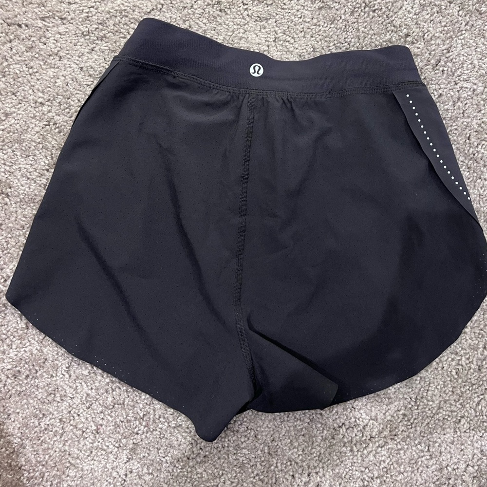 Lululemon Find your pace shorts